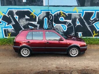 Volkswagen Golf 3 GTI 8v - NOVÁ STK