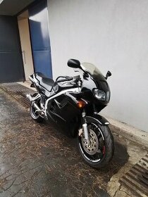 Honda VFR 750F