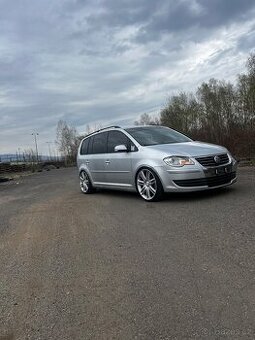 Touran 1.9tdi 77kw 2009 - 1