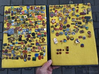 Velmi staré odznaky, Karlštejn, Jawa, Baník Ostrava a jiné.