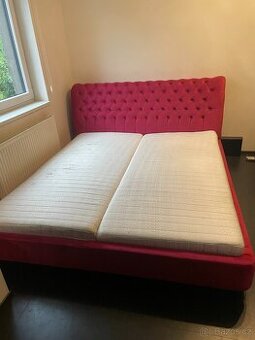 Retro čalouněná postel 200x180 cm za odvoz – včetně matrací