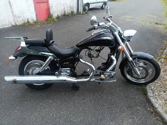Predám Honda VTX 1800