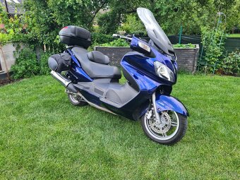 ✅ Suzuki Burgman 650 Executive, velký cesťák jako nový