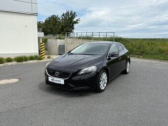 Volvo V40 D4 AUT/Polestar - 147 kW/servis. kn./v ČR-1. maj.