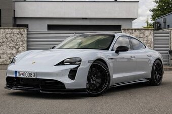 Porsche Taycan TURBO