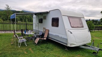 Obytný přívěs, karavan Partner LUX 486, palandy