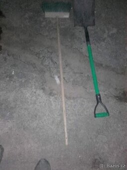 Lopata plus koste