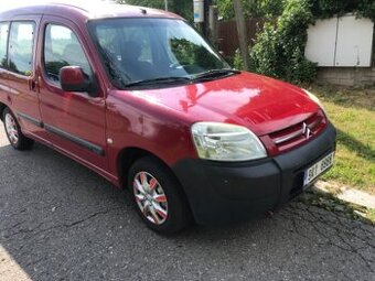 Berlingo 1.9.D 51kw r.v. 2004 210000 km