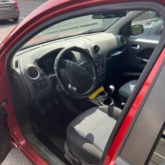 Ford Fusion 1,6 16V + LPG
