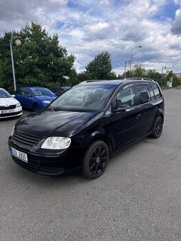Prodám vw touran 2.0 TDI 7 míst najeto 259 tis
