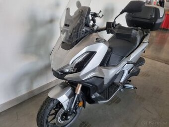 HONDA ADV 350 NAJETO JEN 600 KM V ZÁRUCE