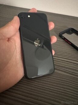 iPhone SE 2020 - 1