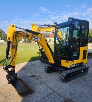 Demonstrační JCB 19C 220mth, hydraulická svahovka