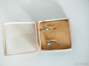 Zlaté dětské náušnice z roku 1930