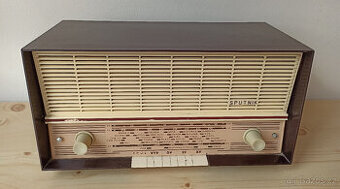 Staré retro bakelitové rádio Tesla Sputnik 320A - 1