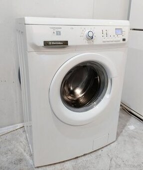 Pračka Electrolux 6 kg