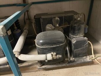 Chladicí jednotky 4 ks a 2 kompresorové jednotky