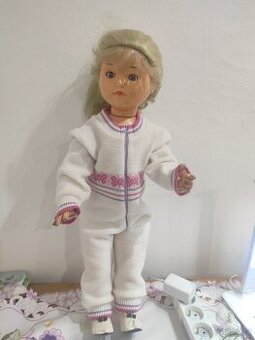 Starožitná panenka