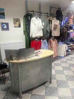 Prodám vybavení obchodu