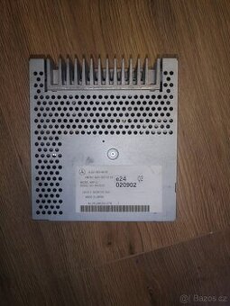 Prodám zesilovač na w221.