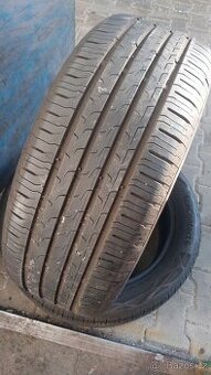 Prodám 2 x letní pneu Continental 235/50/19 cena za 2 ks.