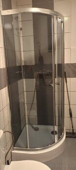 Sprchový kout s vaničkou
