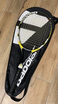 Tenisovou raketa Babolat