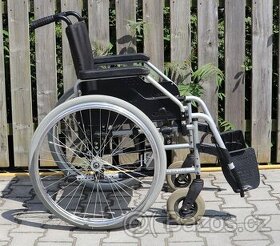 031-Mechanický invalidní vozík Meyra. - 1