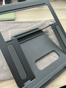 Kvalitní stojan na tablet/notebook - 1