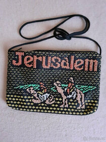 Malá korálková kabelka z Jeruzaléma