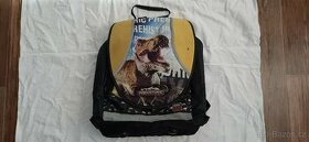 školní batoh s dinosaurem