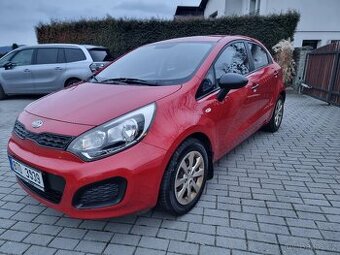Kia Rio 1.4i 80kw 8/2012, ČR, ser.kniha 130tkm - 1