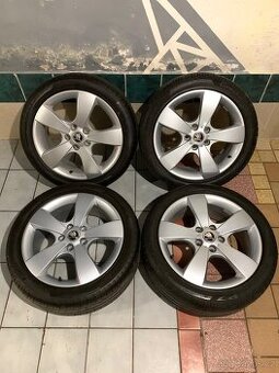 Alu kola Škoda R17 5X112 LETNÍ PNEU 225/45 R17 PIRELLI