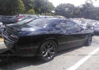 PRODÁM CELOU NEBO ČÁSTI KASTLE DODGE CHALLENGER
