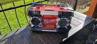 Milwaukee stavební rádio c12-28