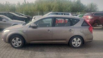Kia Ceed č. B8828