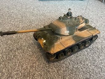 RC model tanku