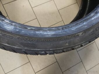 Prodám 1ks 245/40-21 100V Winter Icept Evo2-6mm