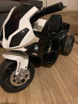 Elektrická motorka BMW