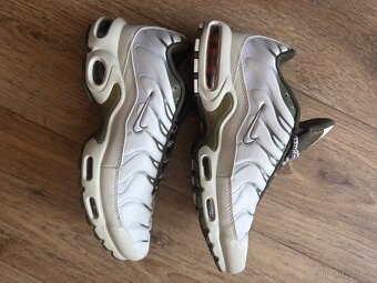 Nike TN Air Max Plus Army green 42
