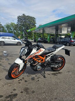 KTM 390 Duke
