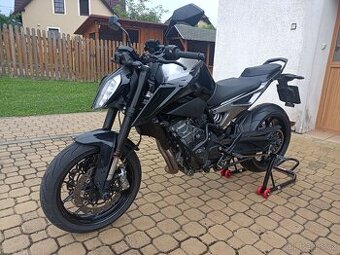 KTM Duke 790