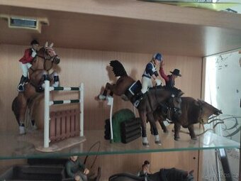 Schleich sety a starší modely koní