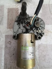 Prodám motorek stěračů