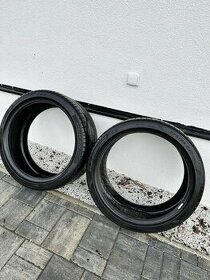 Pneu letni 2 Ks Pirelli Pzero 275/35 R21 RFT 3,5mm