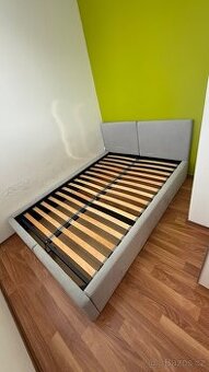 Postel bez matrace