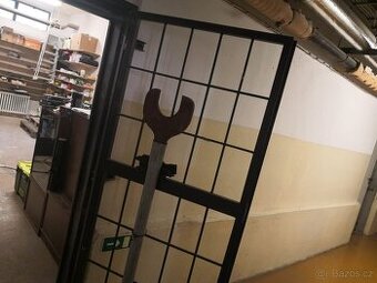 🏭 PRONÁJEM SKLADU / DÍLNY – 2× 45 m², PRAHA 4 (KUNRATICE /