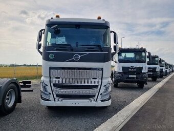 NOSIČ KONTEJNERU VOLVO