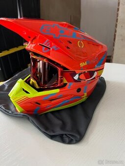 Alpinestars Helmet S-M5 Upne Nova s Oakley Googles Nové
