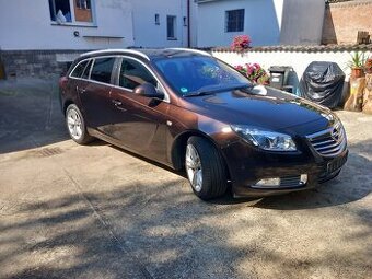 Opel Insignia 1.4 Turbo 103 kW, kombi